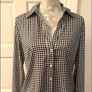 Ann Taylor long sleeve button essential shirt.
